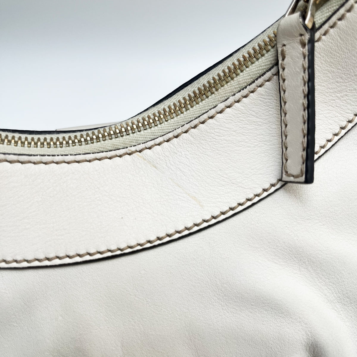 GUCCI 190525 Abbey Hobo Shoulder Bag White Leather Vintage Authentic From Japan