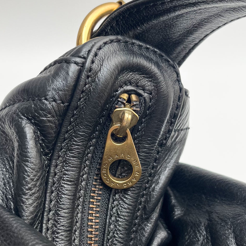 MARC BY MARC JACOBS Hobo Shoulder Bag Leather Black Gold Padlock Y2K Authentic