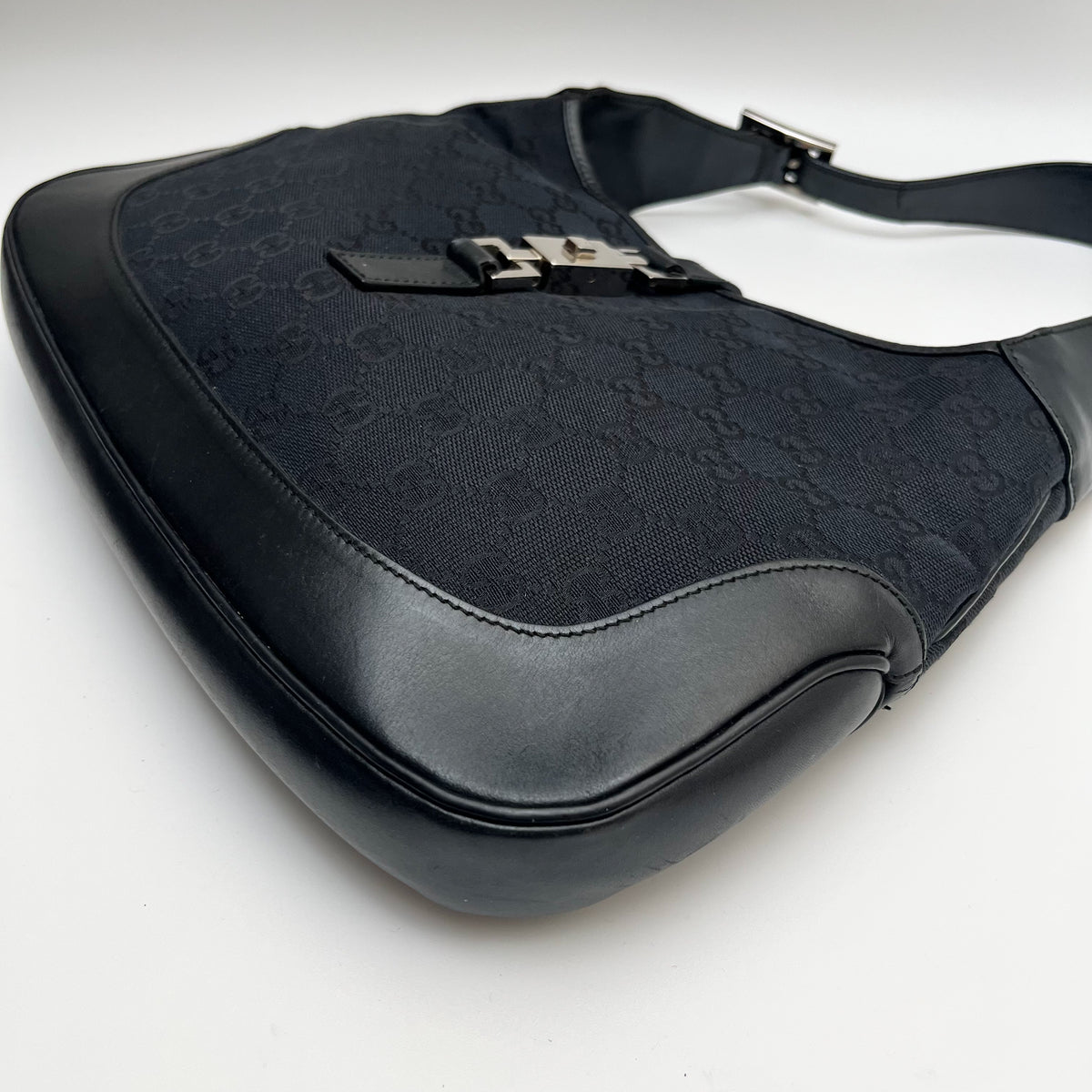GUCCI 001 3306 Shoulder Bag GG Canvas Leather Black Authentic From Japan