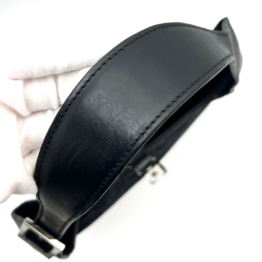GUCCI 001 3306 Shoulder Bag GG Canvas Leather Black Authentic From Japan