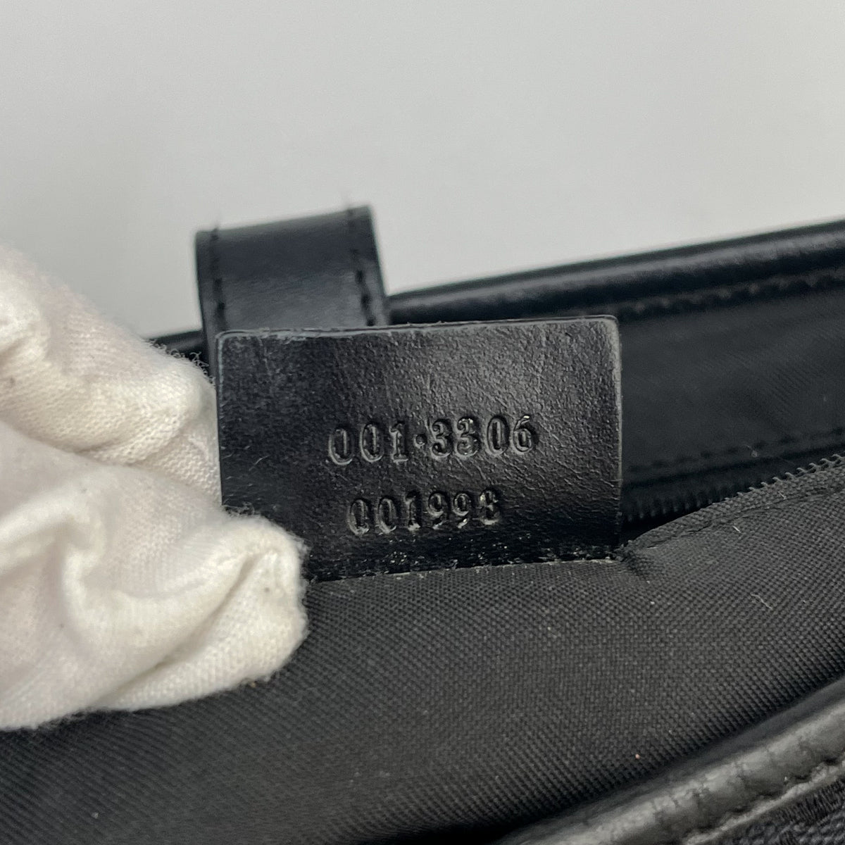 GUCCI 001 3306 Shoulder Bag GG Canvas Leather Black Authentic From Japan