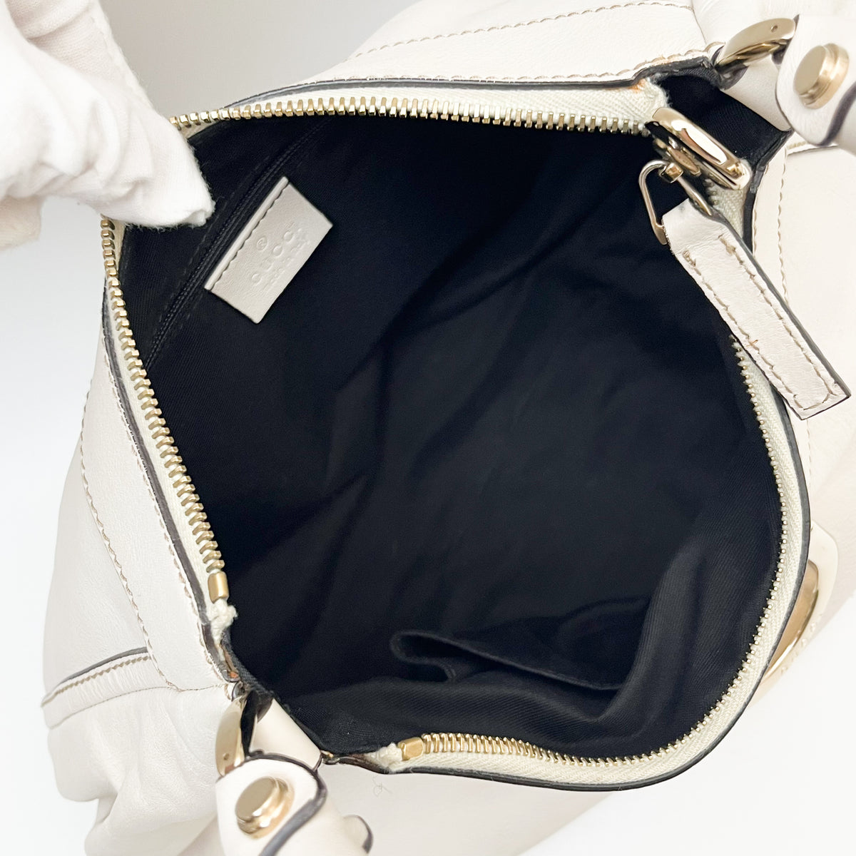 GUCCI 190525 Abbey Hobo Shoulder Bag White Leather Vintage Authentic From Japan